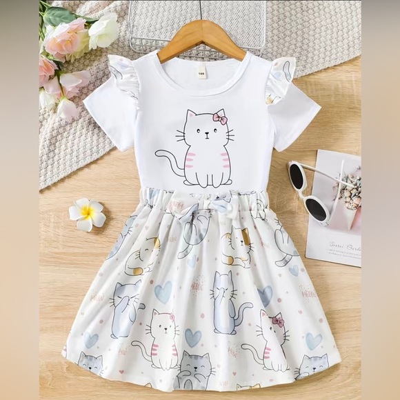 2 Piece Cat Graphic T-Shirt with Ruffles on Shoulder & Bow Skirt with 🐈 Cats - Picture 1 of 7